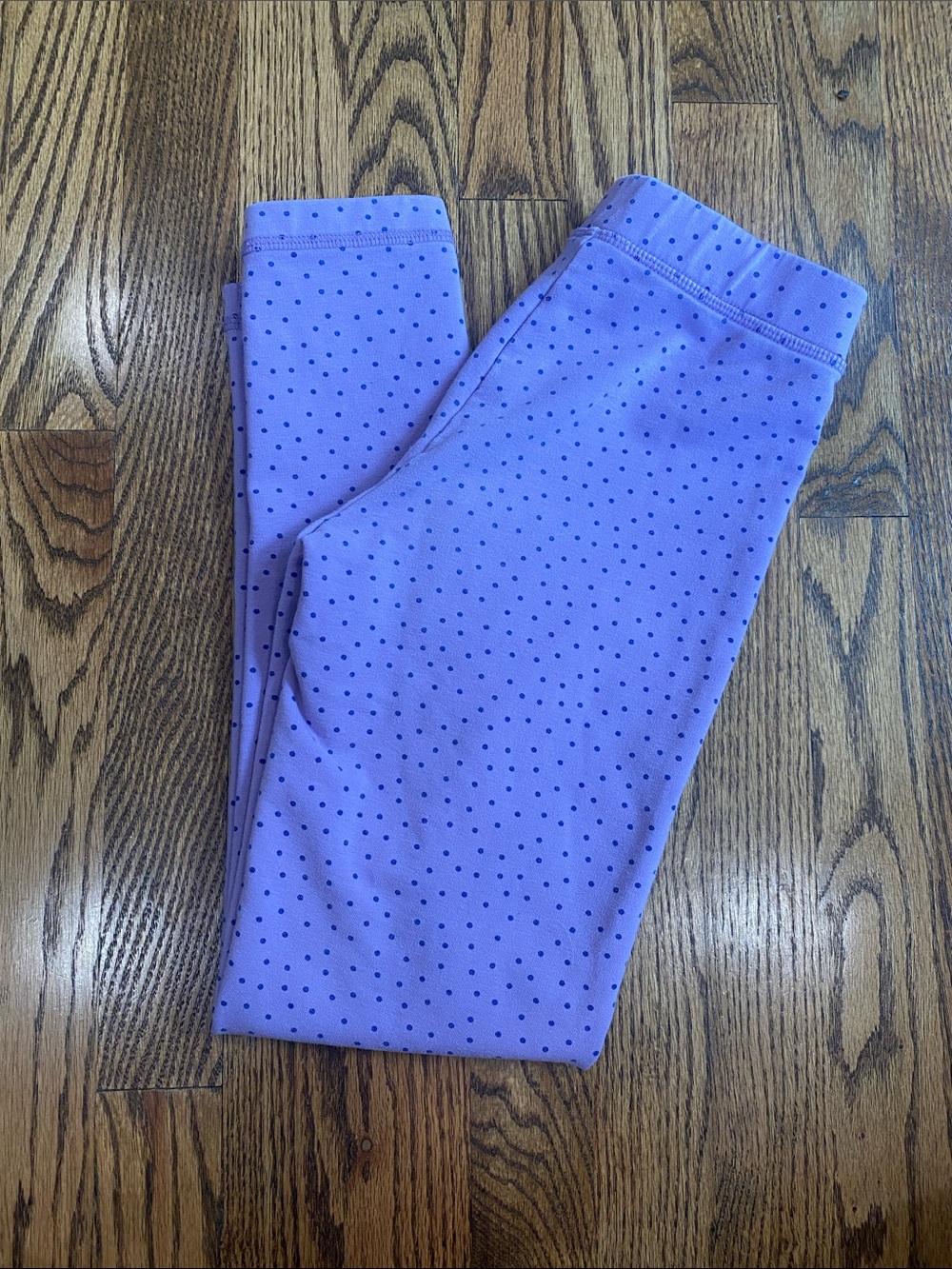 Hanna Andersson Lavender Leggings with Navy Polka Dots, size 140 (10).